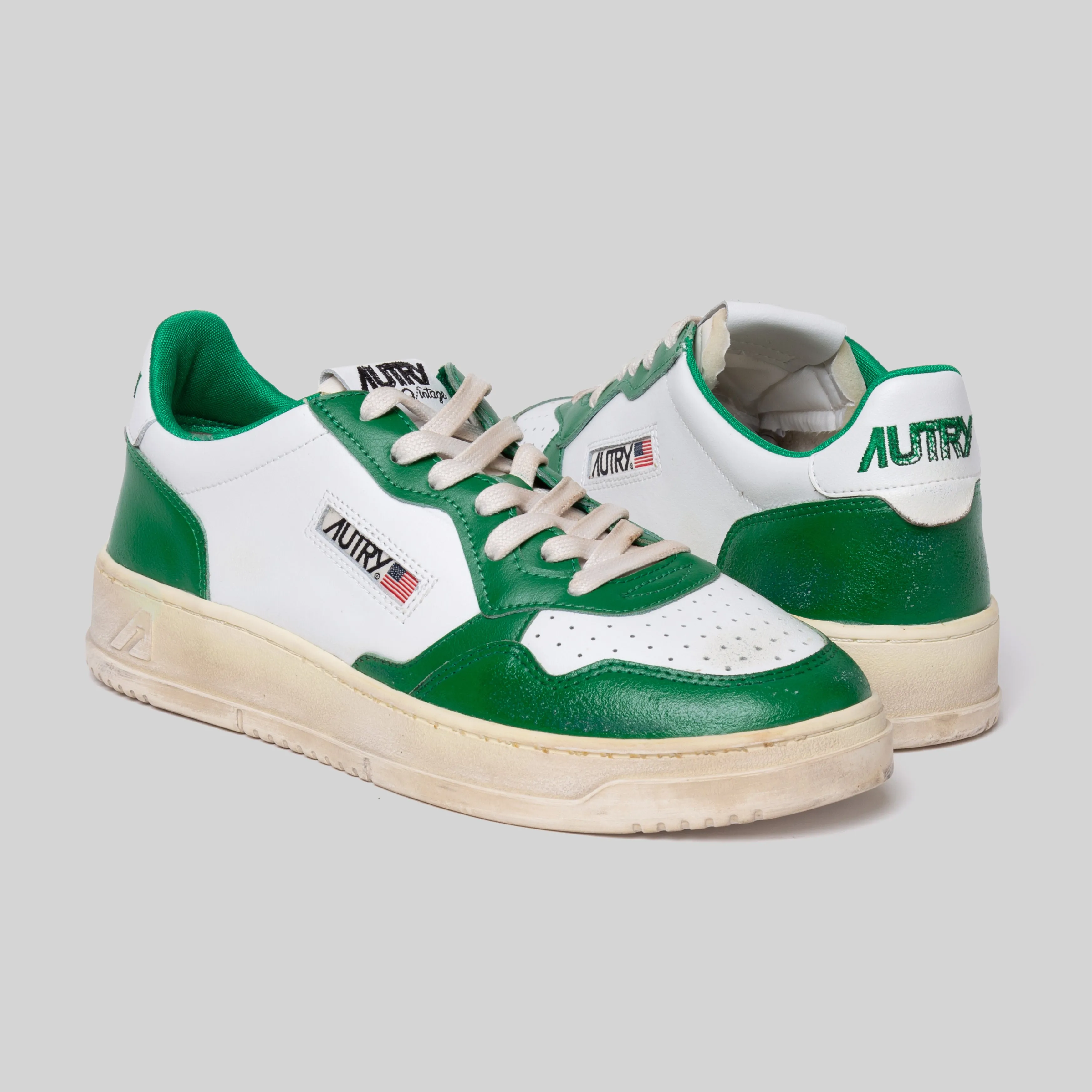 AUTRY MEDALIST LOW SUPER VINTAGE SNEAKERS AVLM-BC 05