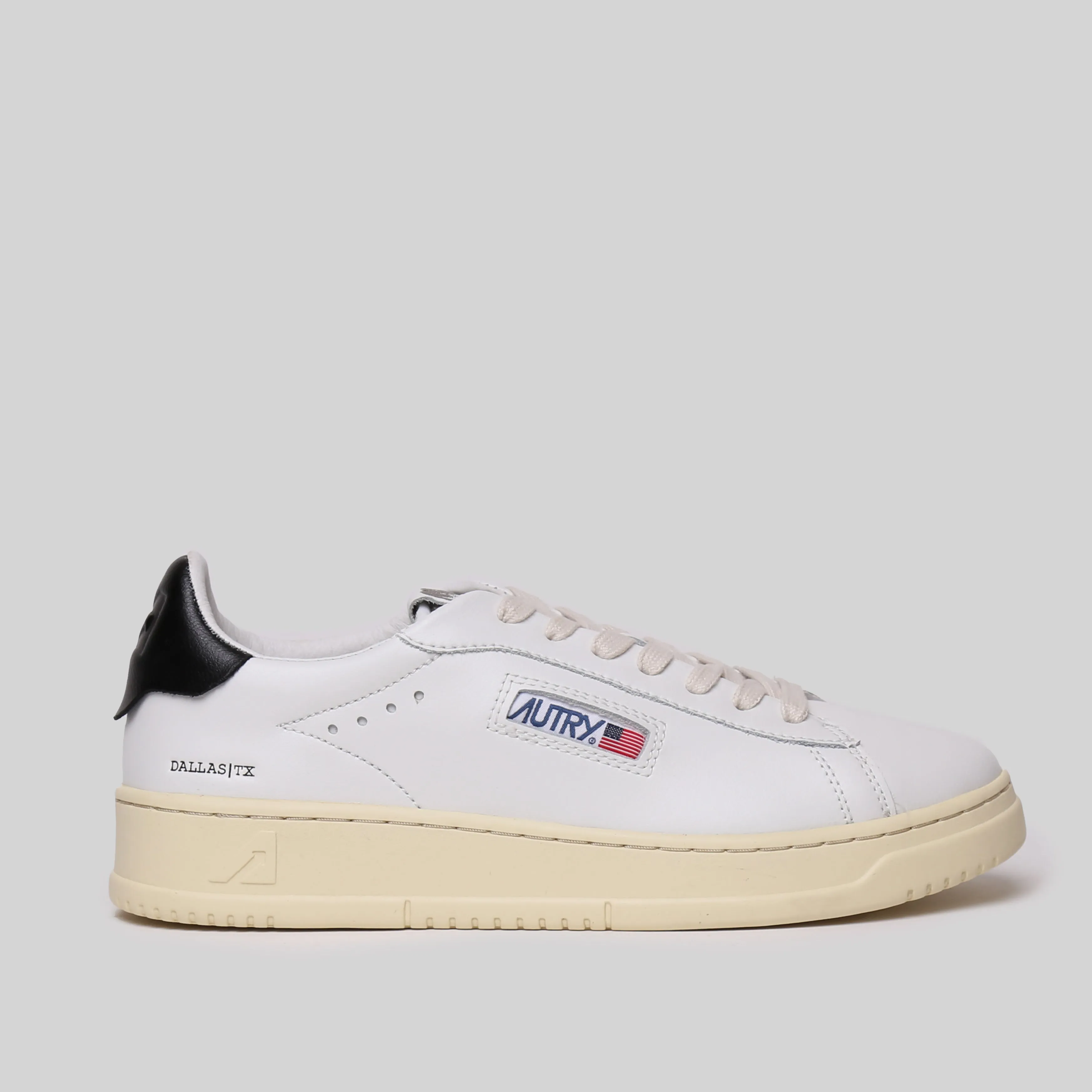 AUTRY SNEAKERS DALLAS LOW SUPER VINTAGE WHITE/BLACK