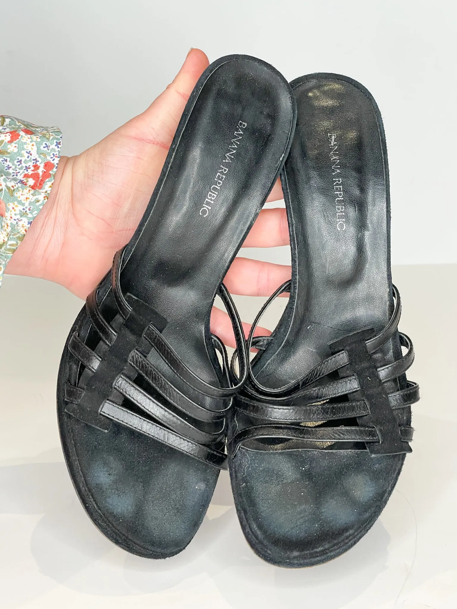 Banana Republic Black Genuine Suede Sandal Strappy Slide On 3.5" Heels - Size 7.5