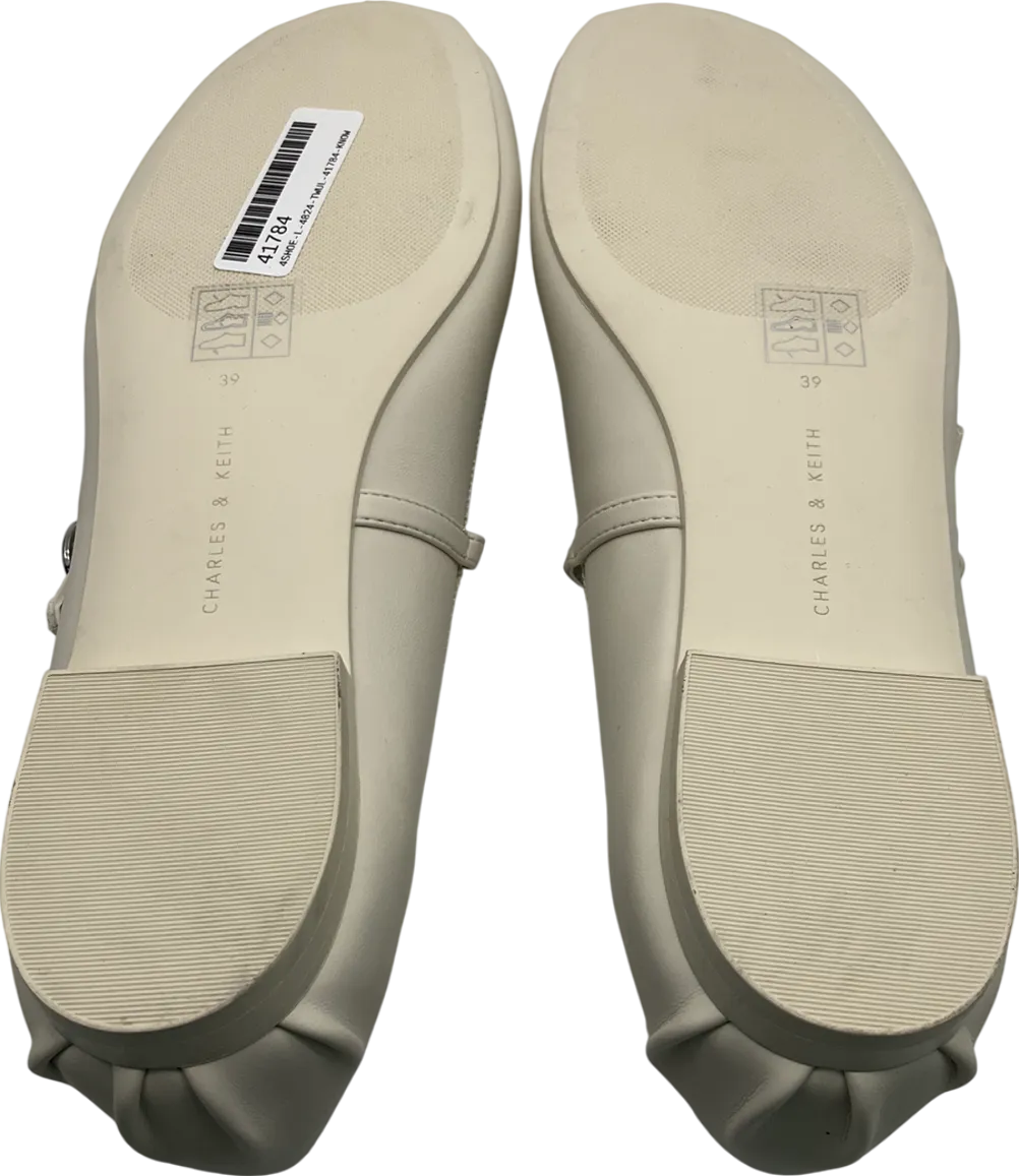 Charles & Keith Cream Gertrude Round Toe Mary Janes UK 6 EU 39 👠