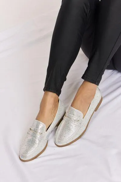 Rhinestone Pointy Toe Loafers