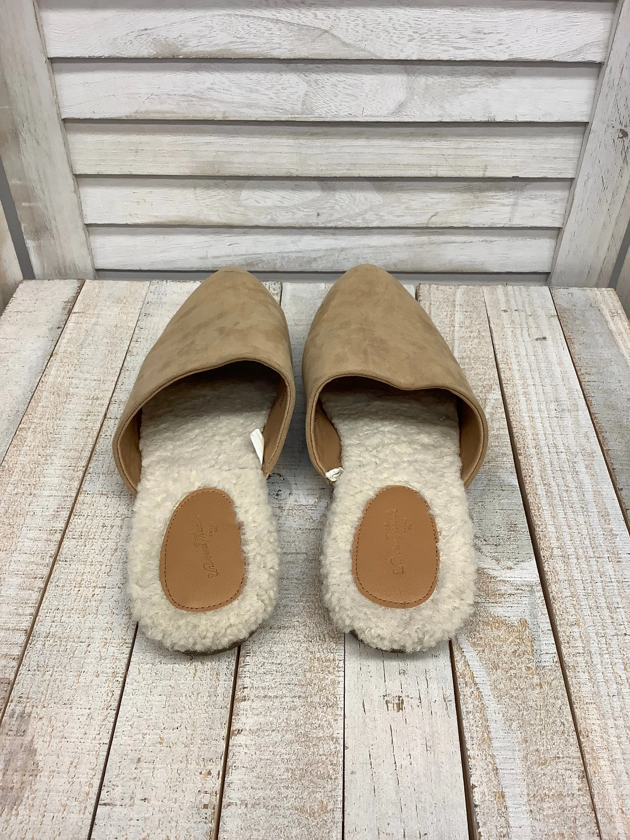 Shoes Flats Mule & Slide By Universal Thread  Size: 9.5