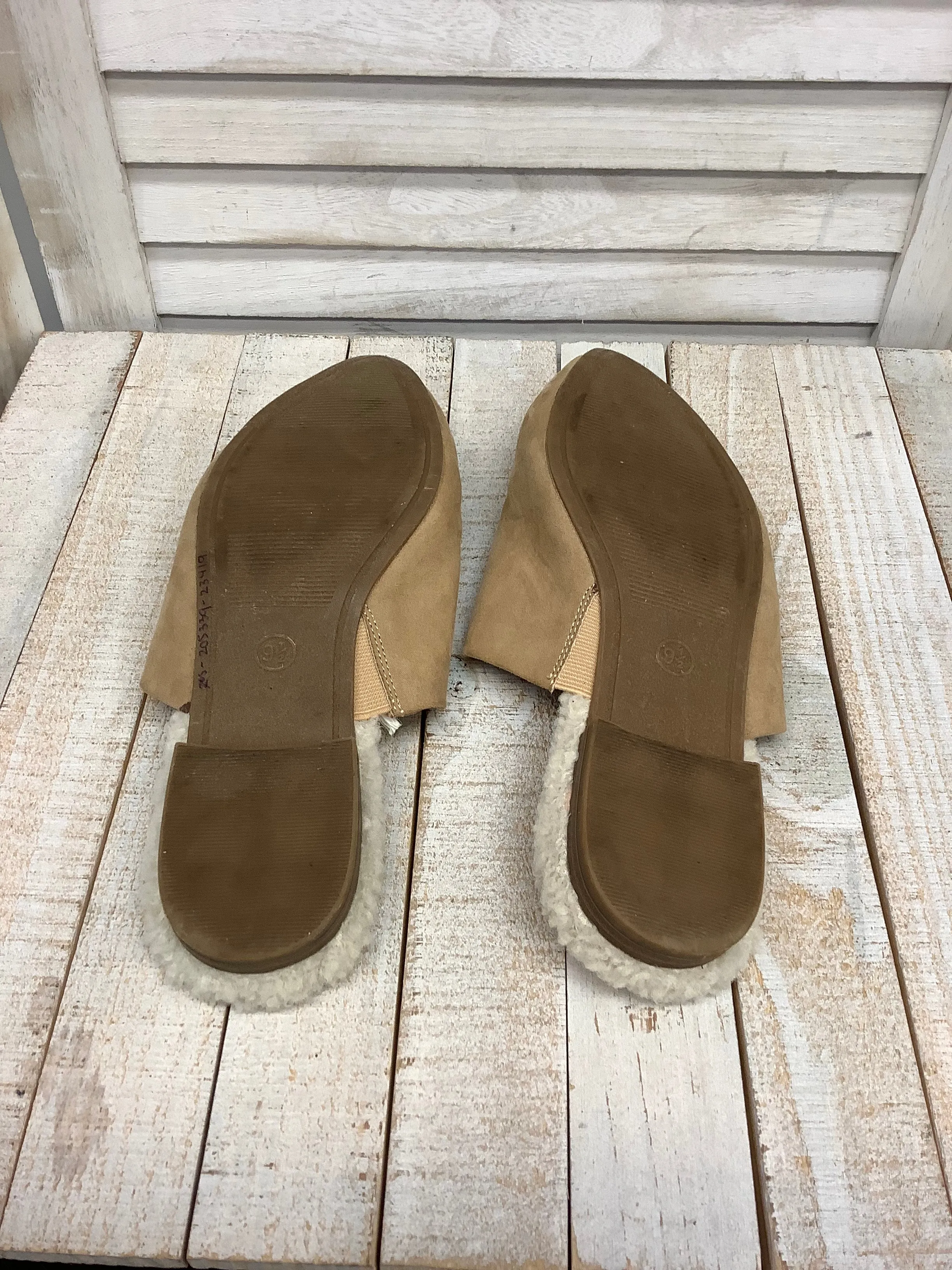 Shoes Flats Mule & Slide By Universal Thread  Size: 9.5