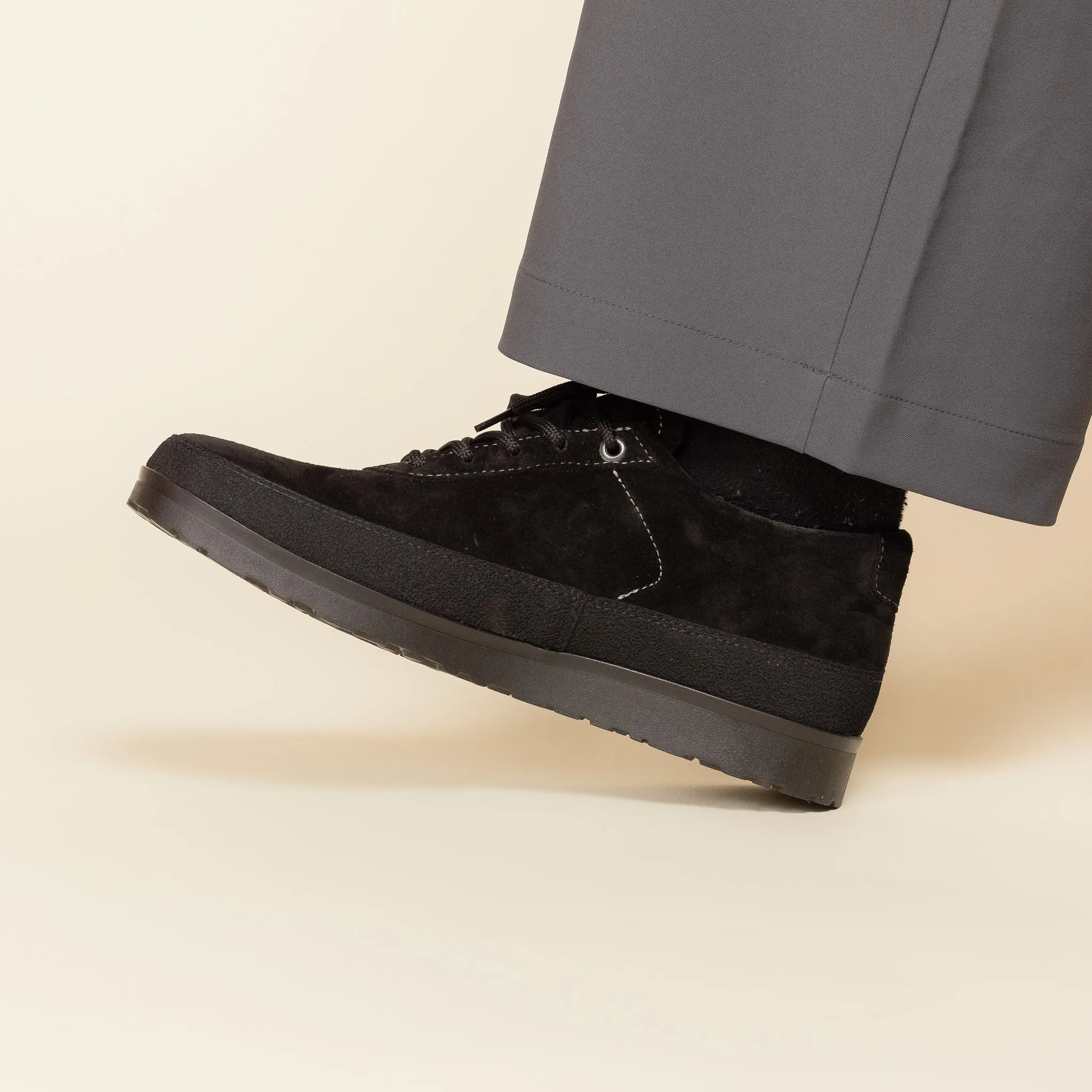 Tarvas - Explorer Suede - Black