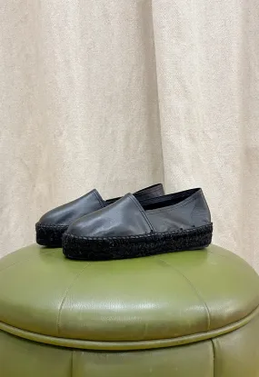 Total Black Slippers