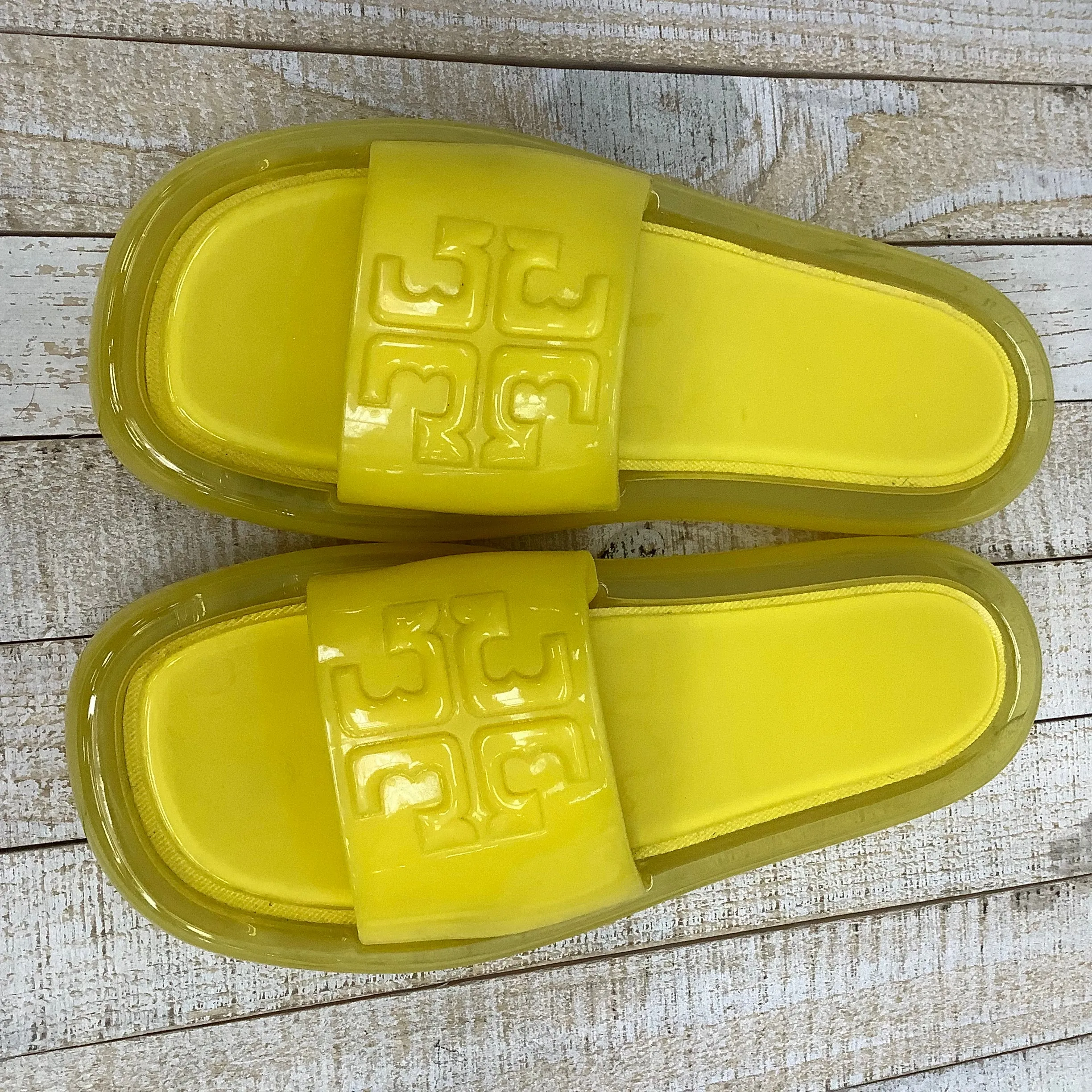 Yellow Sandals Flats designer Tory Burch, Size 8